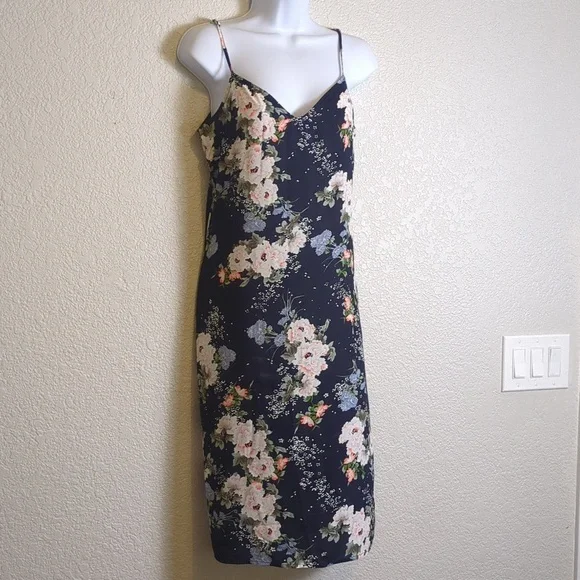 Nordstrom Love, Fire navy floral sleeveless v neck midi dress - Picture 2 of 7